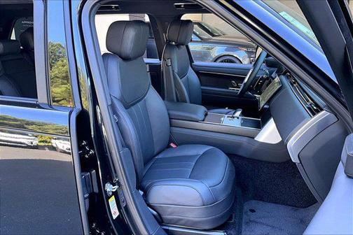 2026 Land Rover Range Rover P530 SE 7 Seat