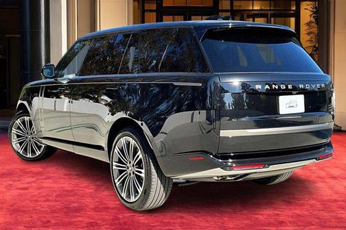2025 Land Rover Range Rover P530 SE 7 Seat