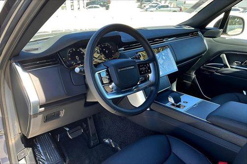 2025 Land Rover Range Rover P400 SE