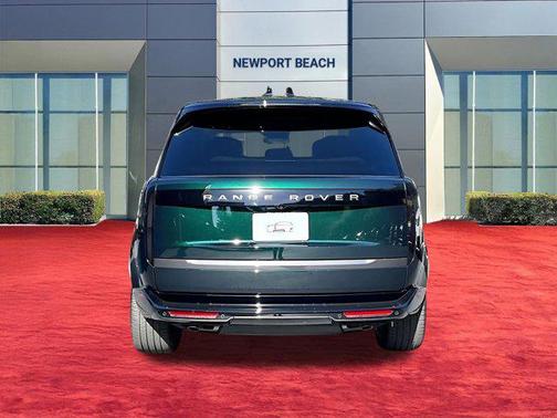 British Racing Green SV Bespoke Ultra Met Gloss 2026 Land Rover Range Rover P530 SE