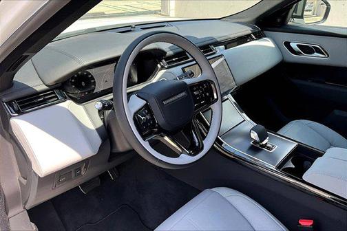 2026 Land Rover Range Rover Velar P250 SE R-Dynamic