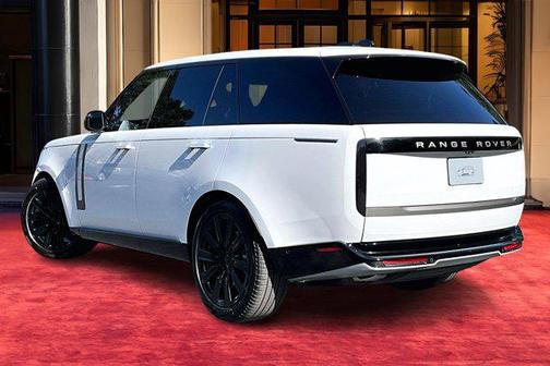 2026 Land Rover Range Rover P400 SE