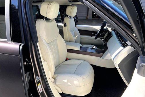 2026 Land Rover Range Rover P530 SE