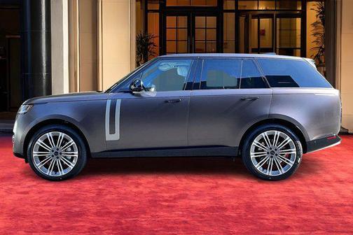 2026 Land Rover Range Rover P530 SE