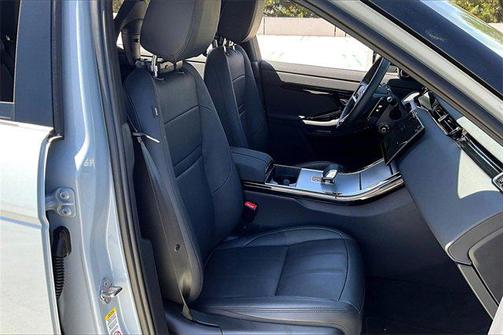 2025 Land Rover Range Rover Evoque Core S