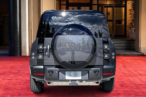 2026 Land Rover Defender P400 X-Dynamic SE