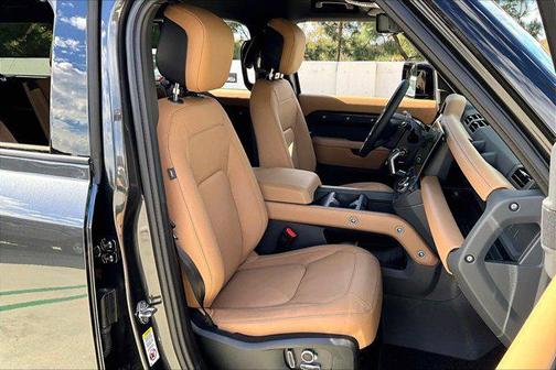 2026 Land Rover Defender P400 X-Dynamic SE