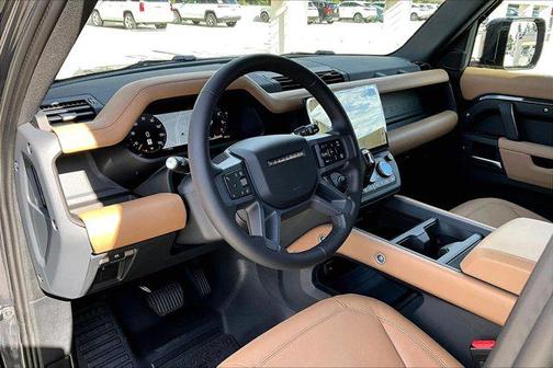 2026 Land Rover Defender P400 X-Dynamic SE