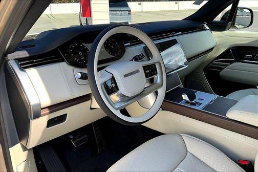 2025 Land Rover Range Rover P530 SE