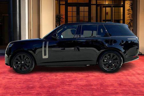 2025 Land Rover Range Rover P550e SE