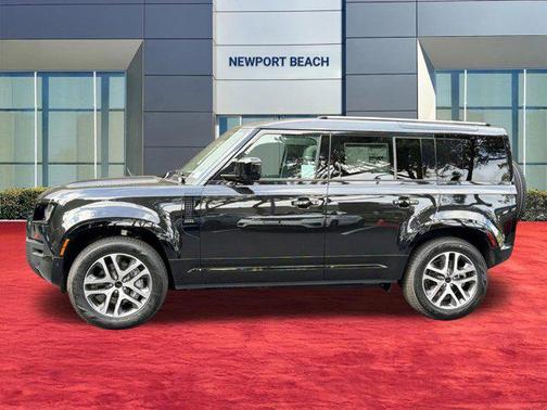 Santorini Black Metallic 2026 Land Rover Defender P400 X-Dynamic SE