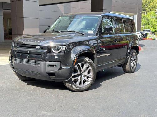 Santorini Black Metallic 2026 Land Rover Defender P400 X-Dynamic SE