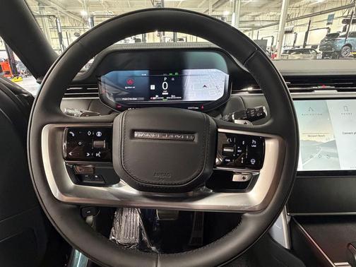 Carpathian Gray Premium Metall 2026 Land Rover Range Rover P550e SE