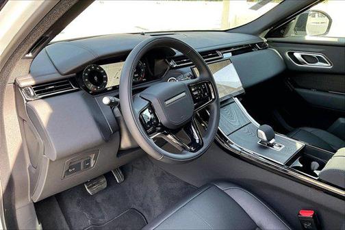 2026 Land Rover Range Rover Velar P400 Dynamic SE