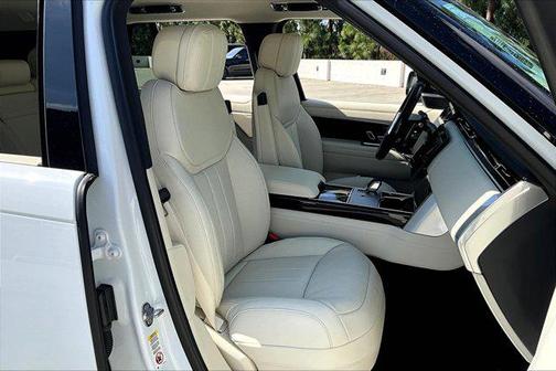 2025 Land Rover Range Rover P400 SE