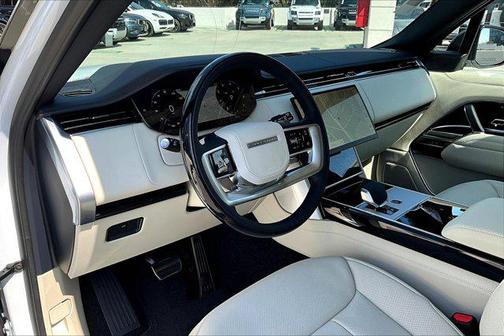 2025 Land Rover Range Rover P400 SE