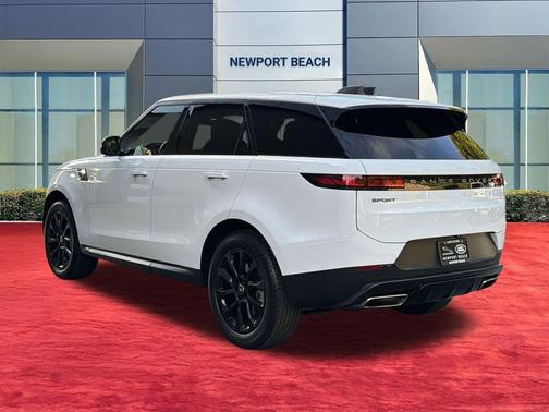 Fuji White 2024 Land Rover Range Rover Sport SE