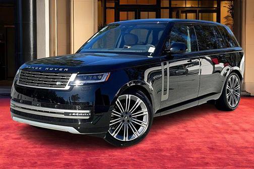 2025 Land Rover Range Rover P400 SE 7 Seat