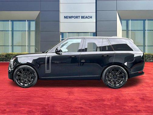 1ag/Black 2026 Land Rover Range Rover P530 SE