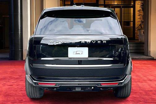 2026 Land Rover Range Rover P530 SE