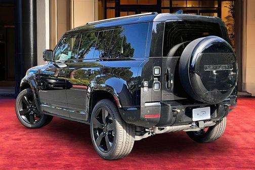 2026 Land Rover Defender P400 X-Dynamic SE