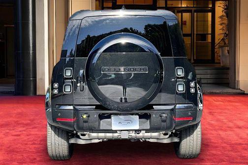 2026 Land Rover Defender P400 X-Dynamic SE