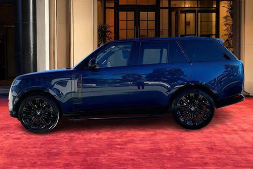 2025 Land Rover Range Rover P400 SE