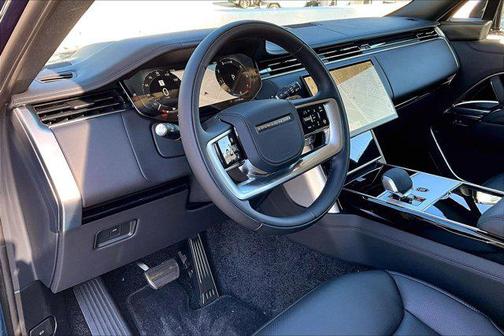 2025 Land Rover Range Rover P400 SE