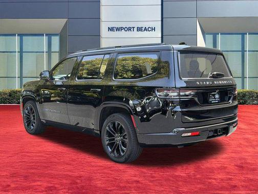 Diamond Black Crystal Pearlcoat 2023 Jeep Grand Wagoneer Obsidian 4x4