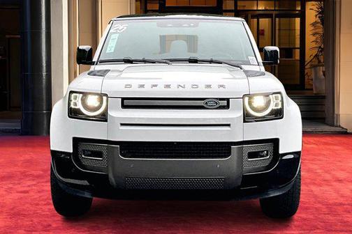 2025 Land Rover Defender 90 P400 X-Dynamic SE