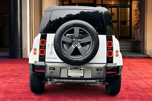 2025 Land Rover Defender 90 P400 X-Dynamic SE