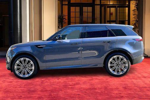 2026 Land Rover Range Rover Sport SE