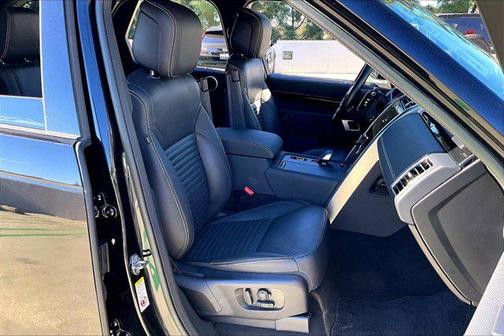 2023 Land Rover Discovery P360 S R-Dynamic