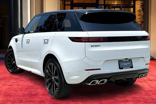 2025 Land Rover Range Rover Sport SE