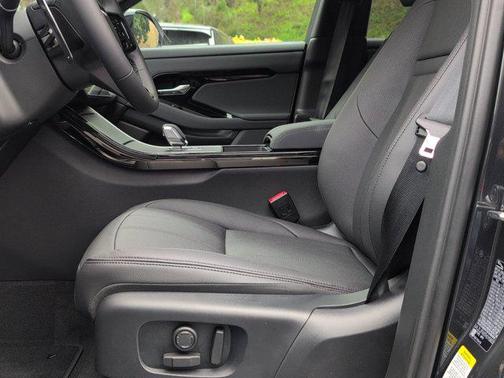 Carpathian Grey Premium Metallic 2026 Land Rover Range Rover Evoque Dynamic SE