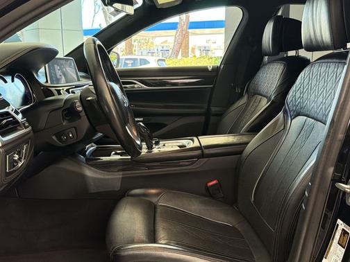 Black Sapphire Metallic 2017 BMW ALPINA B7 xDrive