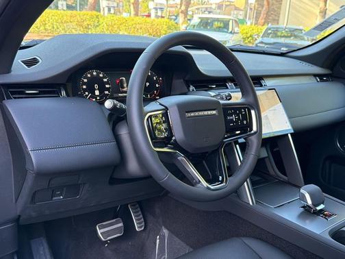 1aa/White 2026 Land Rover Discovery Sport Landmark
