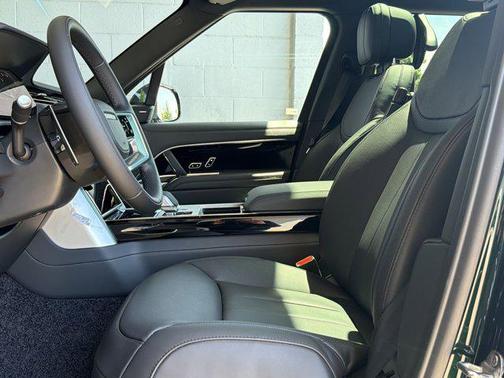 British Racing Green SV Bespoke Ultra Met Gloss 2026 Land Rover Range Rover P400 SE