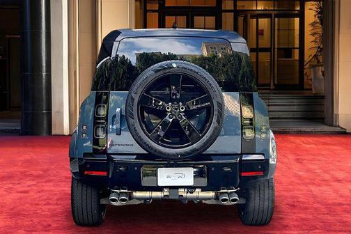 2026 Land Rover Defender P500 X-Dynamic SE