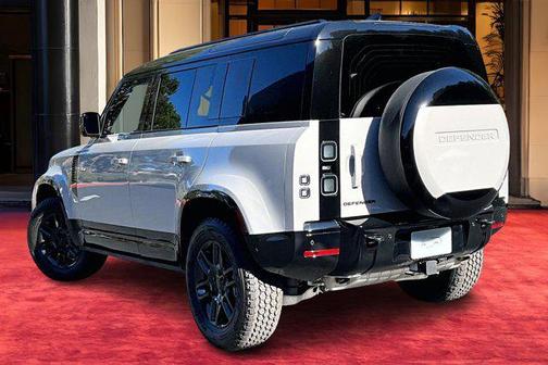 2026 Land Rover Defender P400 X-Dynamic SE