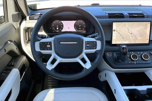 2025 Land Rover Defender 110 P400 S