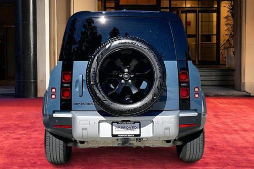 2025 Land Rover Defender 110 P400 S