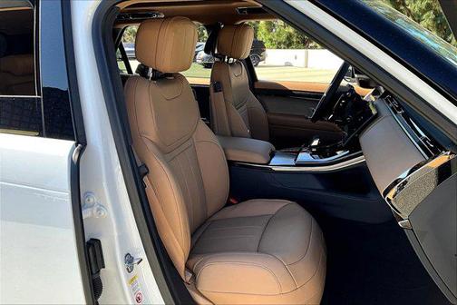 2025 Land Rover Range Rover Sport SE