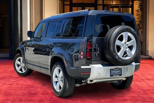 2025 Land Rover Defender 110 P400 S