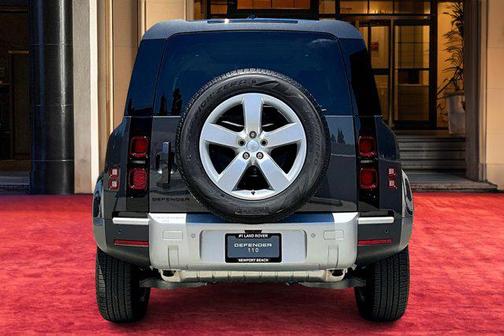 2025 Land Rover Defender 110 P400 S