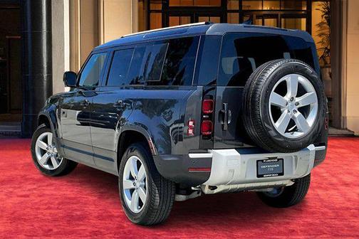 2025 Land Rover Defender 110 P400 S