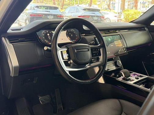 White 2023 Land Rover Range Rover P530 SE