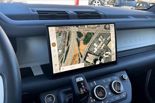 2025 Land Rover Defender 110 P300