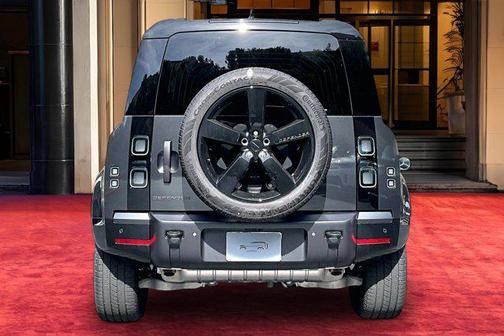 2026 Land Rover Defender P400 X-Dynamic SE