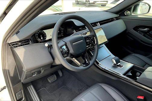 1aa/White 2026 Land Rover Range Rover Evoque Core S